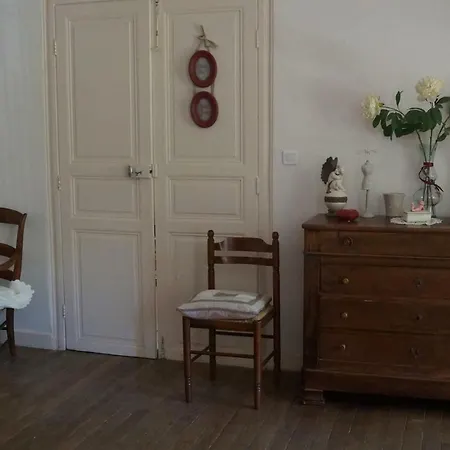 Apartment La Glycine